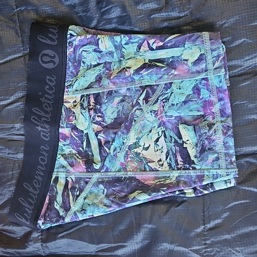 Lululemon Short 2 - Picture 8 of 8